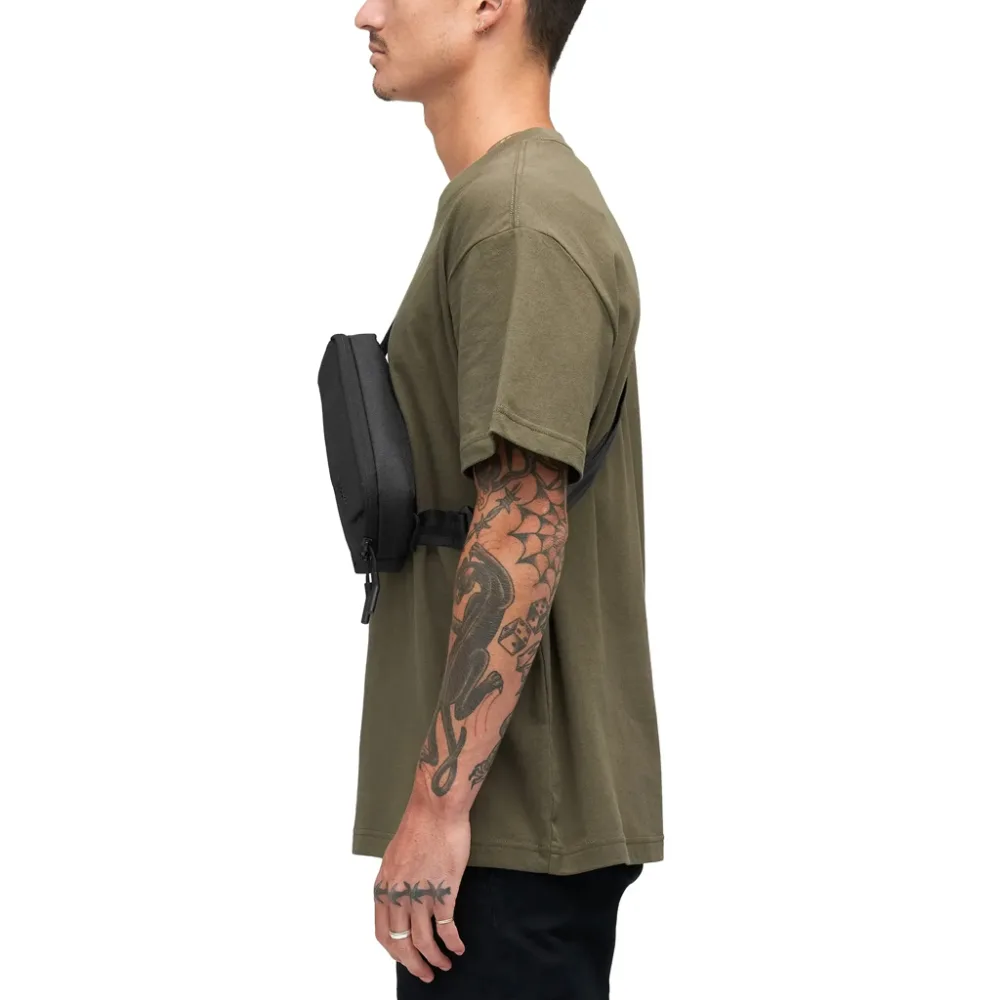 กระเป๋า Incase - Crosstown Sling With Woolenex