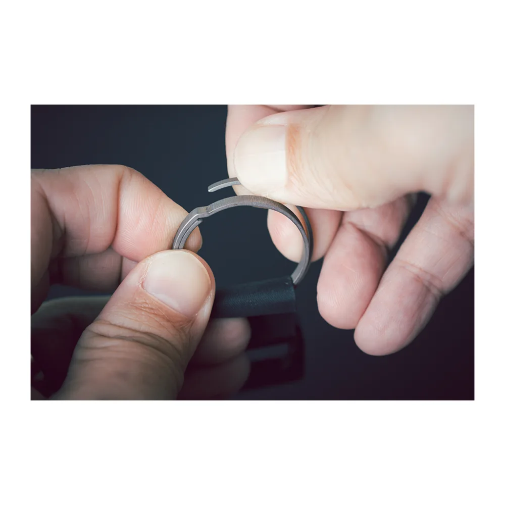 Gravity Move - Titanium Magnetic KeyChain